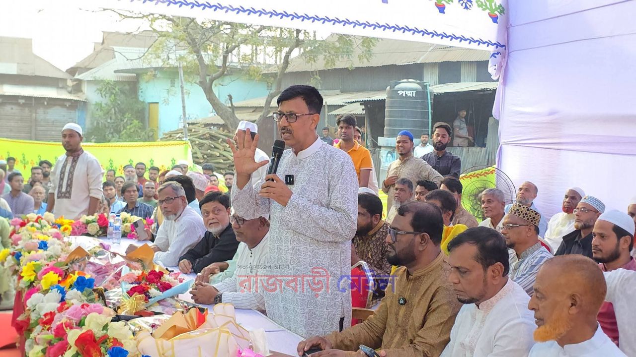 লুটপাটের রাজনীতি চলবে না,শিমুলিয়ায় বিএনপির ইফতার পার্টিতে বর্জ্রকন্ঠের  হুঁশিয়ারি ঢাকা-১৯ সাংসদ