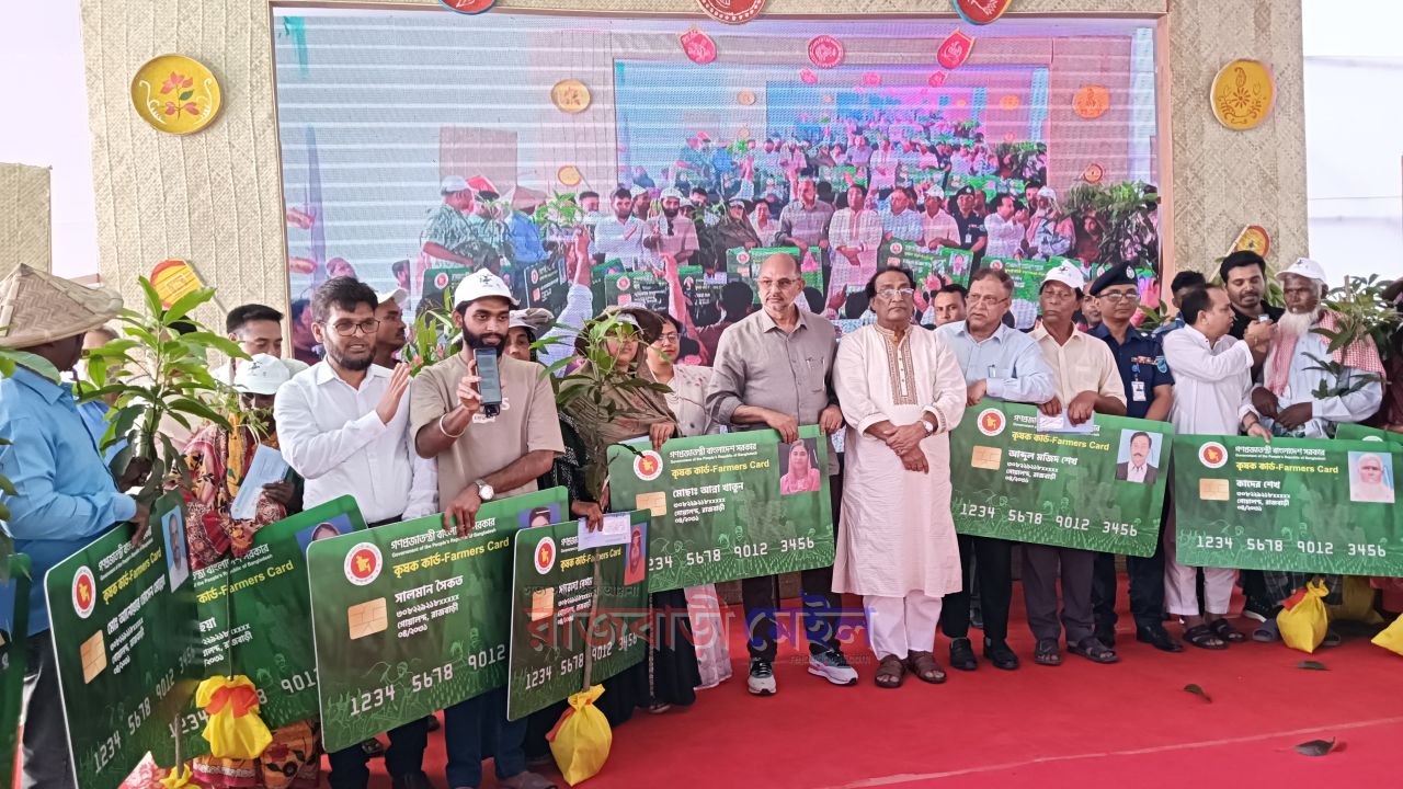 ‘আমরা ওয়ান কার্ড, ওয়ানস সিটিজেন, ওয়ান ডিজিটাল আওটলেটের দিকে যাচ্ছি’ - রাশেদ আল মাহমুদ তিতুমীর