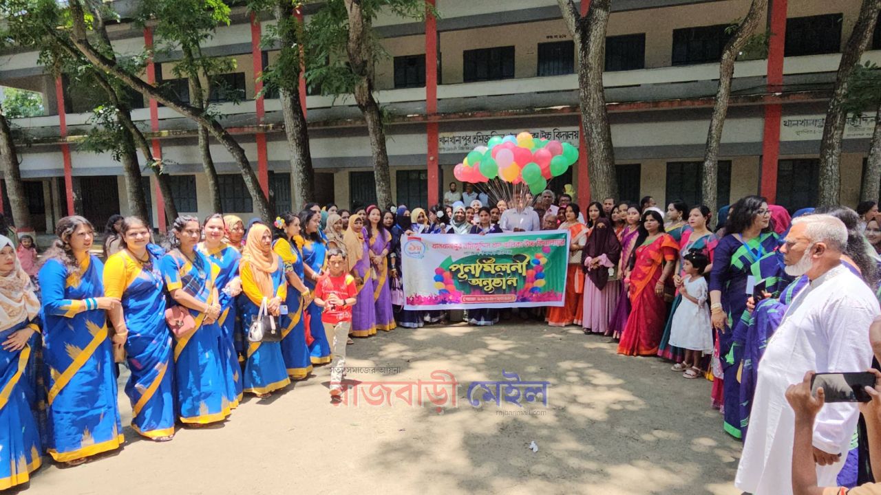 স্মৃতি-গান আর আড্ডায় খানখানাপুর তমিজুদ্দিন খান বালিকা উচ্চ বিদ্যালয়ে পুনর্মিলনী অনুষ্ঠান