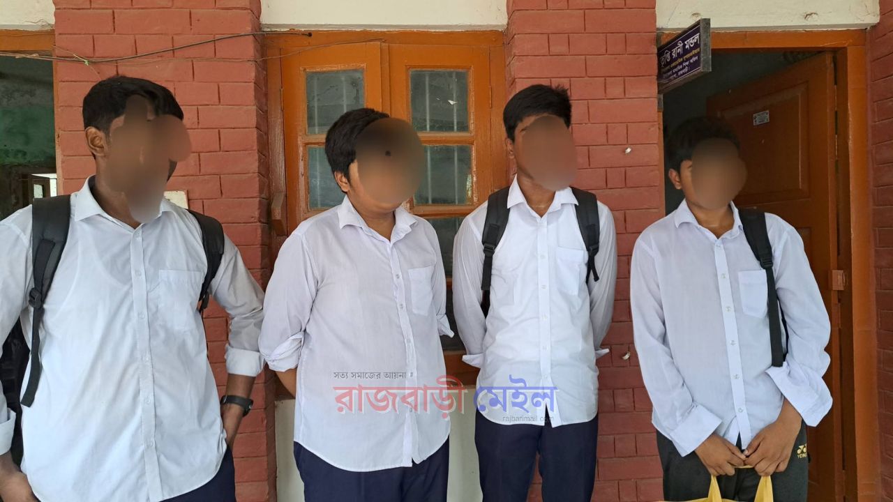 স্কুল ফাঁকি দেওয়ায় চার শিক্ষার্থীকে ৭দিনে ২০০টি করে চারাগাছ রোপনের শাস্তি দিলেন ইউএনও