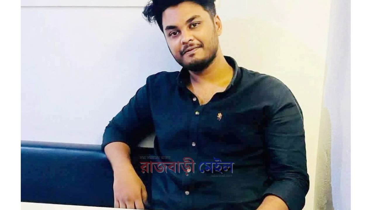 পিকআপ-মোটরসাইকেলের মুখোমুখি সংঘর্ষে স্বামী তরুণ ক্রিকেটার নিহত, গুরুতর আহত স্ত্রীকে ঢাকায় প্রেরণ
