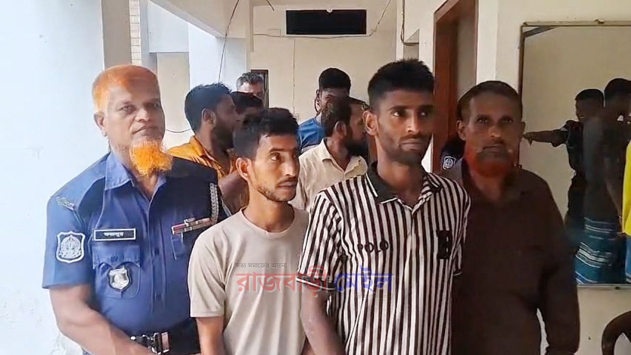 রাজবাড়ীতে নেশার টাকা না পেয়ে ঘরে আগুন, বাবার মামলায় ছেলে গ্রেপ্তার
