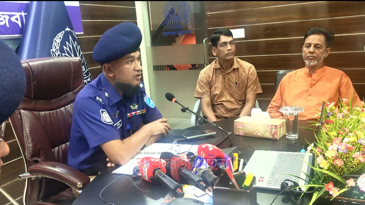 রাজবাড়ীতে গণমাধ্যম কর্মীদের সঙ্গে নবাগত পুলিশ সুপারের মতবিনিময়