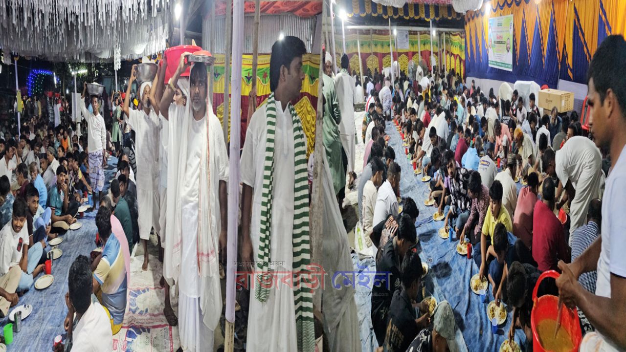 গোয়ালন্দের বাহাদুরপুর ইমামবেল চিশতিয়া দরবার শরীফে ১৬ তম সাধুর মেলা অনুষ্ঠিত